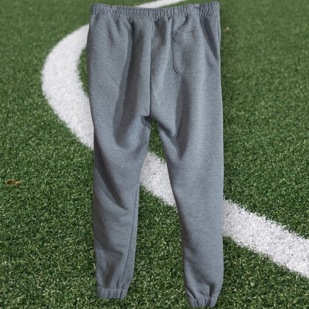 🤩 EUC Boutique Grey Sweats With KC Leopard Heart Size 2XL - Picture 4 of 9